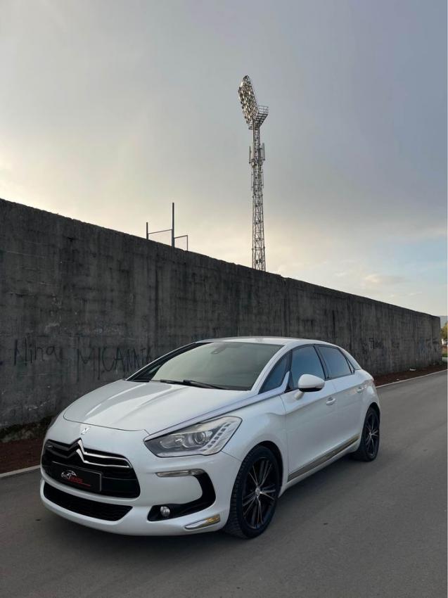 Ситроен DS5 Хетчбэк 2012