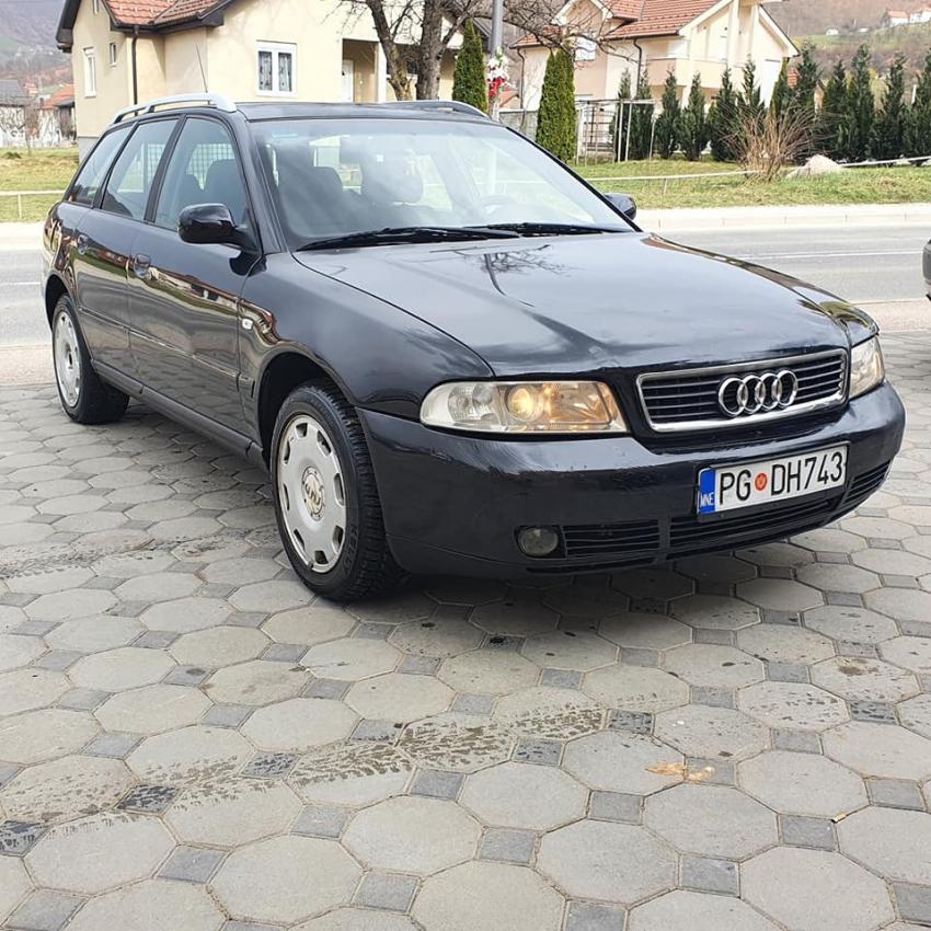 Ауди А4 Универсал 5 дв. 2000