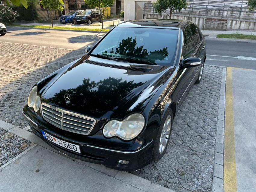 Мерседес Бенс Седан 4-дв. 2005