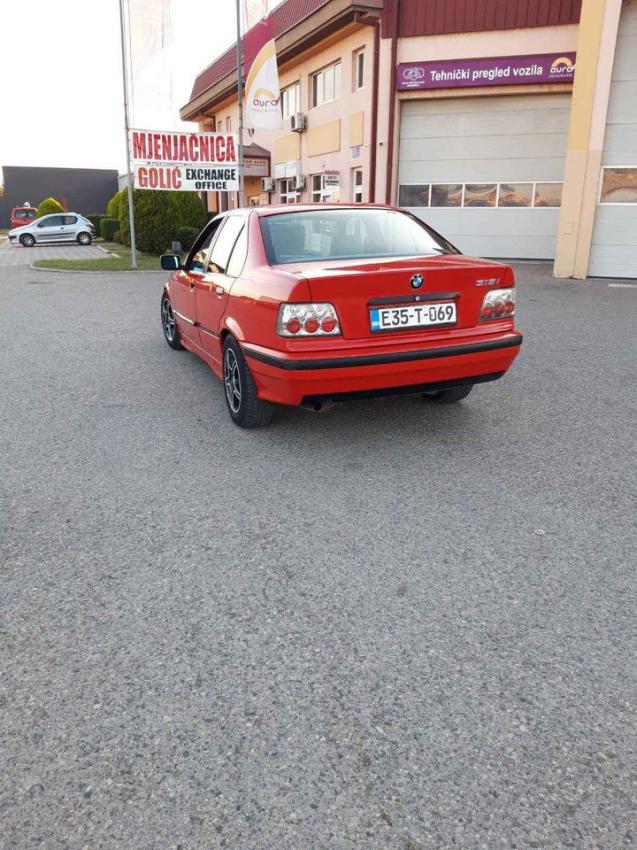 БМВ 3 серия Седан 4-дв.