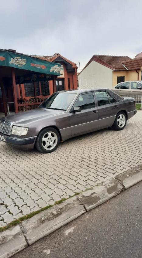 Мерседес Бенс Седан